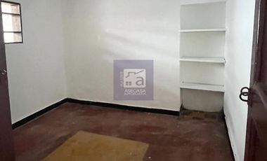 COD. 4154 - SE ARRIENDA CASA - BARRIO: LA UNIVERSIDAD