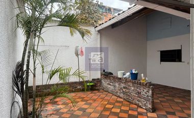 COD. 4154 - SE ARRIENDA CASA - BARRIO: LA UNIVERSIDAD