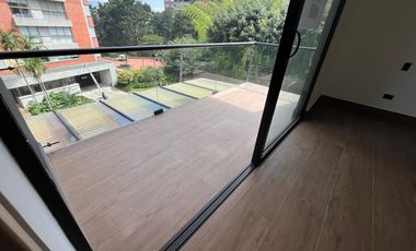 casa en arriendo en poblado. Cod A60131