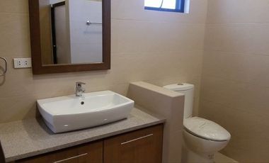 House and Lot for Rent with Three Bedrooms and Pool in Frie