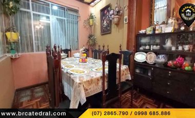 Casa de venta en Centro – código:17563