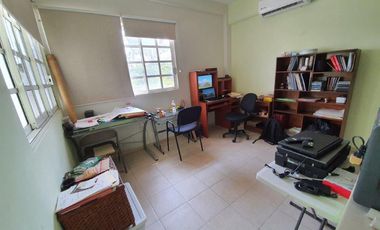 CASA EN COL PETROLERA CON 3 DEPARTAMENTOS ACCESO INDEPENDIENTE $4,650,000.00