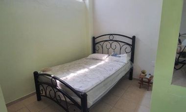 CASA EN COL PETROLERA CON 3 DEPARTAMENTOS ACCESO INDEPENDIENTE $4,650,000.00