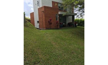 HERMOSA CASA EN CONDOMINIO EN VENTA  JAMUNDI