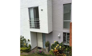 HERMOSA CASA EN CONDOMINIO EN VENTA  JAMUNDI
