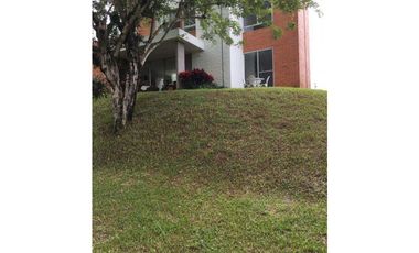 HERMOSA CASA EN CONDOMINIO EN VENTA  JAMUNDI