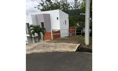 HERMOSA CASA EN CONDOMINIO EN VENTA  JAMUNDI