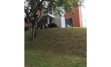 HERMOSA CASA EN CONDOMINIO EN VENTA  JAMUNDI