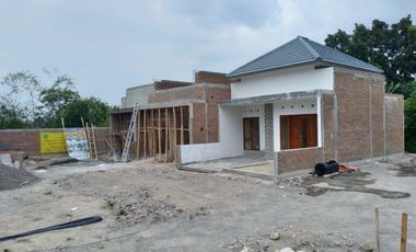 RUMAH MURAH SELATAN LANUD ADI SUMARMO