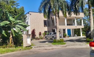 VENDO LOTE DE  2.435.49 METROS EN EL CONDOMINIO LA FLORIDA