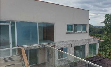 CASA EN VENTA DE OPORTUNIDAD  EN CLUB DE GOLF DE PANAMA