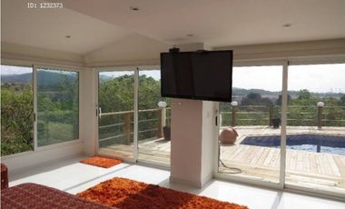 CASA EN VENTA DE OPORTUNIDAD  EN CLUB DE GOLF DE PANAMA