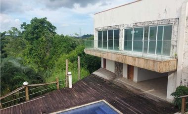 CASA EN VENTA DE OPORTUNIDAD  EN CLUB DE GOLF DE PANAMA