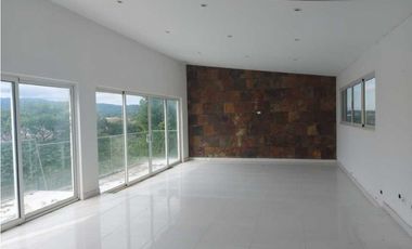 CASA EN VENTA DE OPORTUNIDAD  EN CLUB DE GOLF DE PANAMA