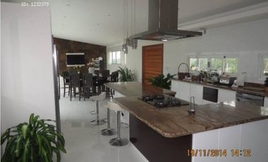 CASA EN VENTA DE OPORTUNIDAD  EN CLUB DE GOLF DE PANAMA
