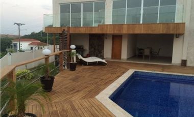 CASA EN VENTA DE OPORTUNIDAD  EN CLUB DE GOLF DE PANAMA