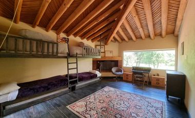 CASA EN VENTA DENTRO DE CLUB DE GOLF AVANDARO