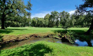 CASA EN VENTA DENTRO DE CLUB DE GOLF AVANDARO