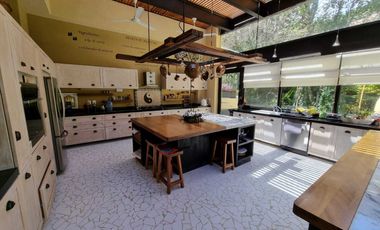 CASA EN VENTA DENTRO DE CLUB DE GOLF AVANDARO