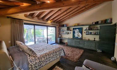 CASA EN VENTA DENTRO DE CLUB DE GOLF AVANDARO