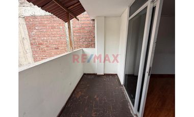 Alquiler - Departamento Acogedor Y Bien Ubicado