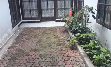 Rumah Sewa 2 Lantai Cocok Untuk Tempat Tinggal atau Kantor Sukaluyu Cibeunying Kaler Bandung