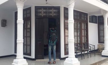 Rumah Sewa 2 Lantai Cocok Untuk Tempat Tinggal atau Kantor Sukaluyu Cibeunying Kaler Bandung