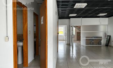 Renta de Oficina en Primer Nivel con 159 m2 en calle Fco. I. Madero, Col. María de la Piedad, Coatzacoalcos, Ver.