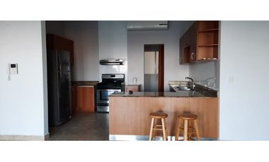 SE ALQUILA EXCLUSIVO APARTAMENTO EN AMADOR