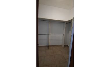 SE ALQUILA EXCLUSIVO APARTAMENTO EN AMADOR
