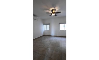 SE ALQUILA EXCLUSIVO APARTAMENTO EN AMADOR