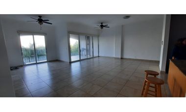 SE ALQUILA EXCLUSIVO APARTAMENTO EN AMADOR