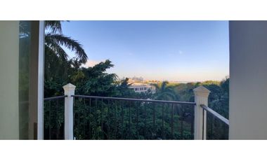 SE ALQUILA EXCLUSIVO APARTAMENTO EN AMADOR
