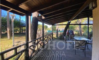 VENTA DE CASA EN BOULEVARD ICARO Y DE LAS NEREIDAS PINAMAR