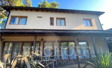 VENTA DE CASA EN BOULEVARD ICARO Y DE LAS NEREIDAS PINAMAR