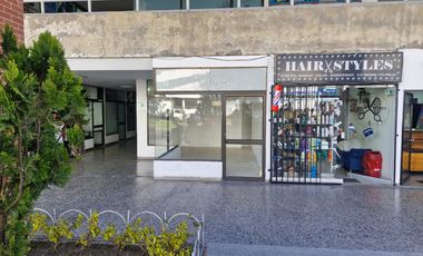 local en arriendo en santa barbara-usaquén. Cod A6