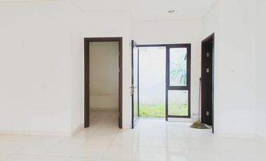 Rumah 2 Lantai 10 Menit ke Gerbang Tol Serpong 2 Hadap Selatan J-36916
