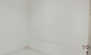 Rumah 2 Lantai 10 Menit ke Gerbang Tol Serpong 2 Hadap Selatan J-36916