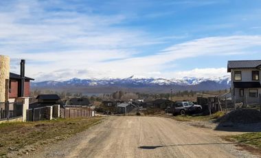 EXCELENTE PROPIEDAD CON HERMOSA VISTA A LOS CERROS Y LAGO