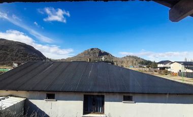 EXCELENTE PROPIEDAD CON HERMOSA VISTA A LOS CERROS Y LAGO