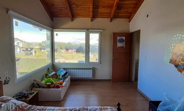 EXCELENTE PROPIEDAD CON HERMOSA VISTA A LOS CERROS Y LAGO