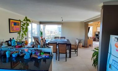 EXCELENTE PROPIEDAD CON HERMOSA VISTA A LOS CERROS Y LAGO