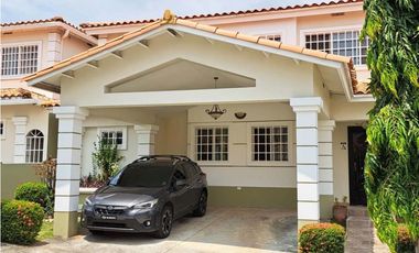 Venta de casa en Brisas del Golf, Ph Brisas Village