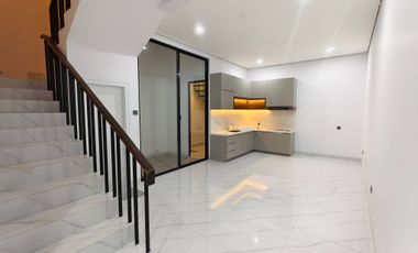 Rumah baru di Griya Loka BSD City, dekat sekolah Santa Ursula
