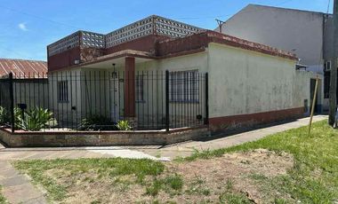 Casa en venta en Moron Sur
