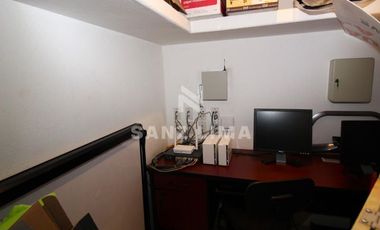 Zona de Oro II: Magnífica oficina totalmente equipada y amueblada