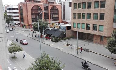 oficina en arriendo/venta en chico. Cod A1447