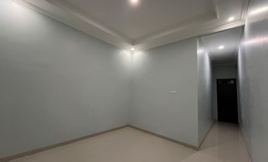 Rumah 3 Kamar 10 Menit ke Mitra Keluarga Jatiasih Hadap Timur J-35747