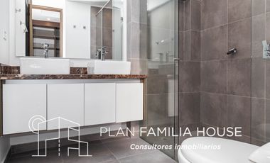 Hermosa casa en Cota, ubicación única dos niveles