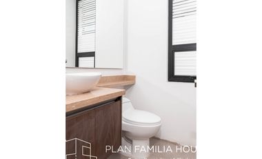 Hermosa casa en Cota, ubicación única dos niveles